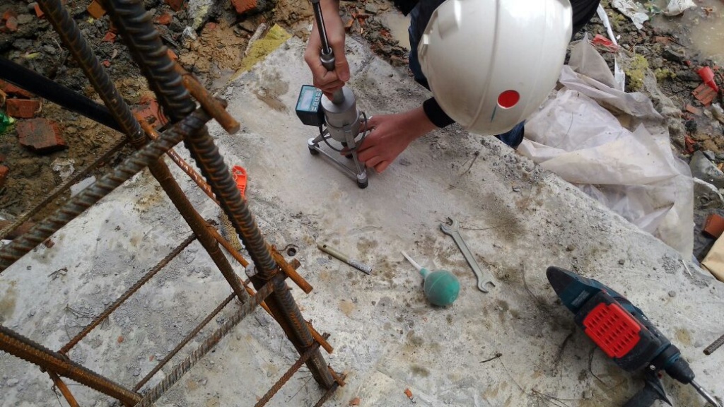 Определение прочности бетона методом отрыва со скалыванием. 